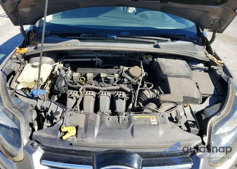 2014 Ford Focus Titanium из США, поврежденный, VIN 1FADP3N2XEL152694